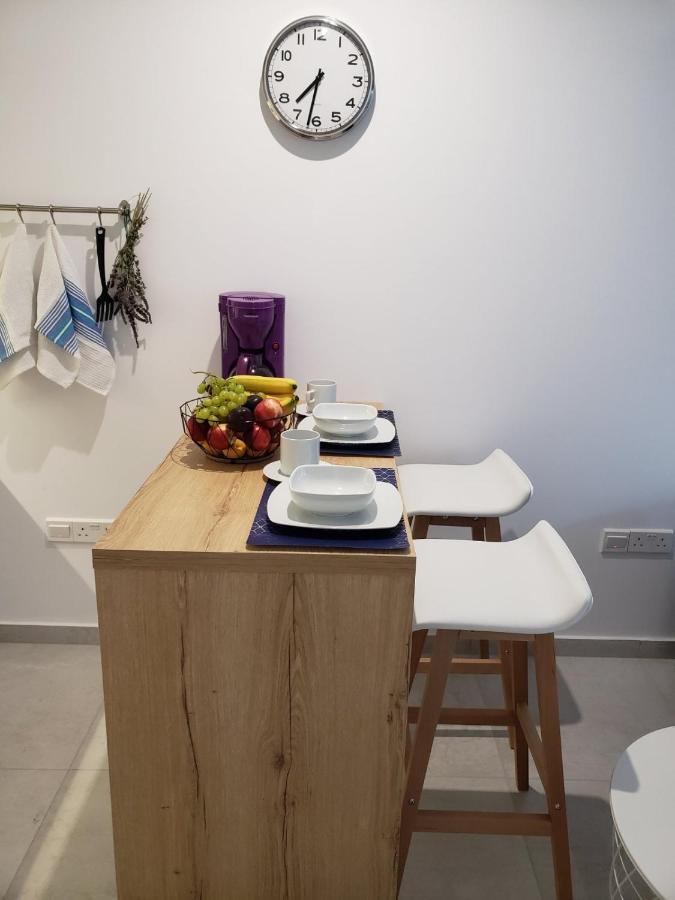Modern & Cozy Studio W/ Backyard Near City Center Limassol Exterior photo