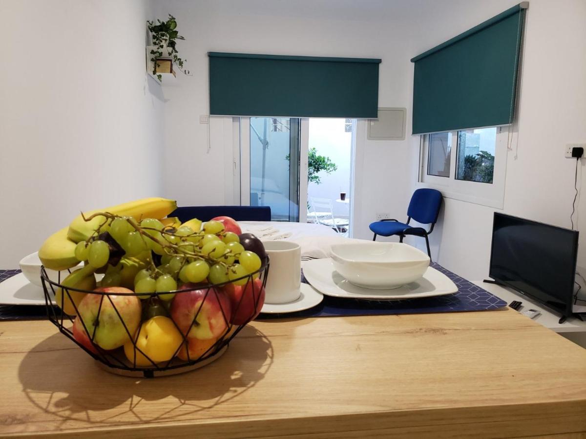 Modern & Cozy Studio W/ Backyard Near City Center Limassol Exterior photo